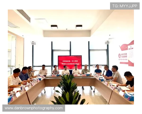 探索时代先锋企业家成长与使命的深度纪实之旅全景呈现精彩瞬间录 探索时代先锋企业家成长与使命的深度纪实之旅全景呈现精彩瞬间录